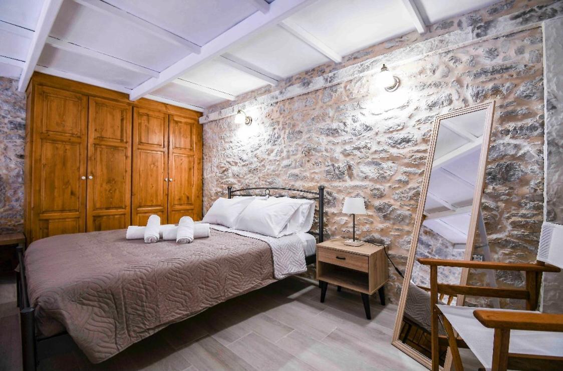 Stone Living Symi Central Apartments المظهر الخارجي الصورة