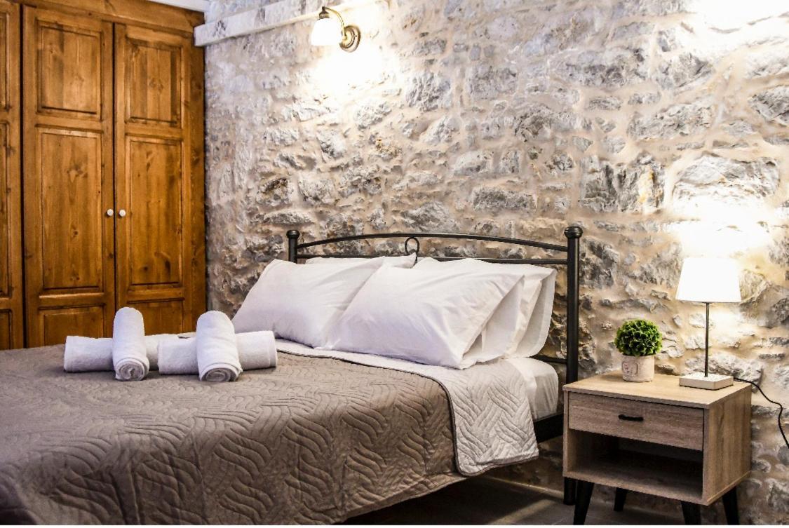 Stone Living Symi Central Apartments المظهر الخارجي الصورة