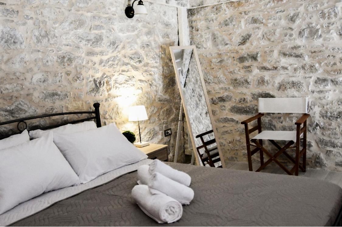 Stone Living Symi Central Apartments المظهر الخارجي الصورة