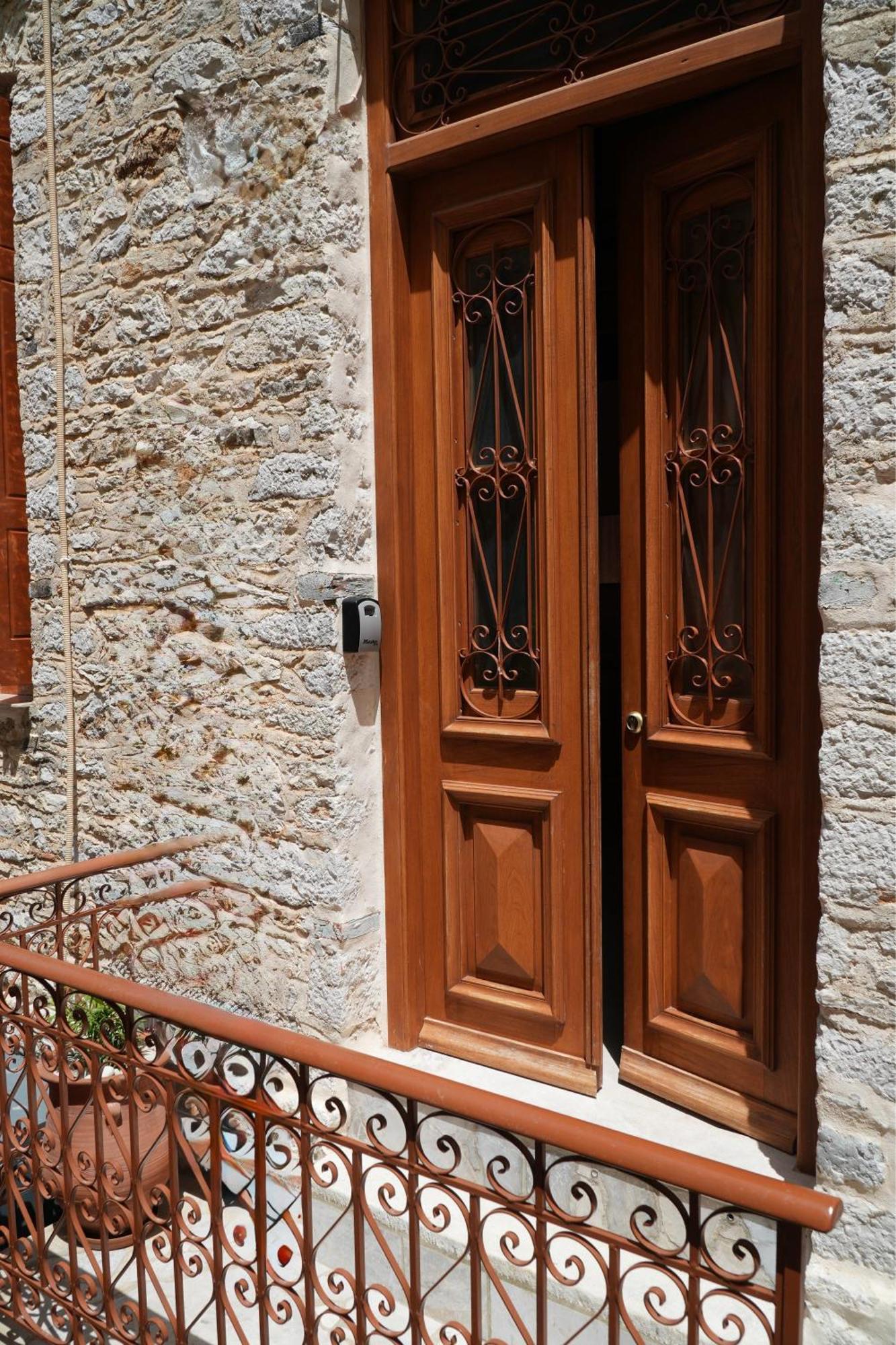 Stone Living Symi Central Apartments المظهر الخارجي الصورة