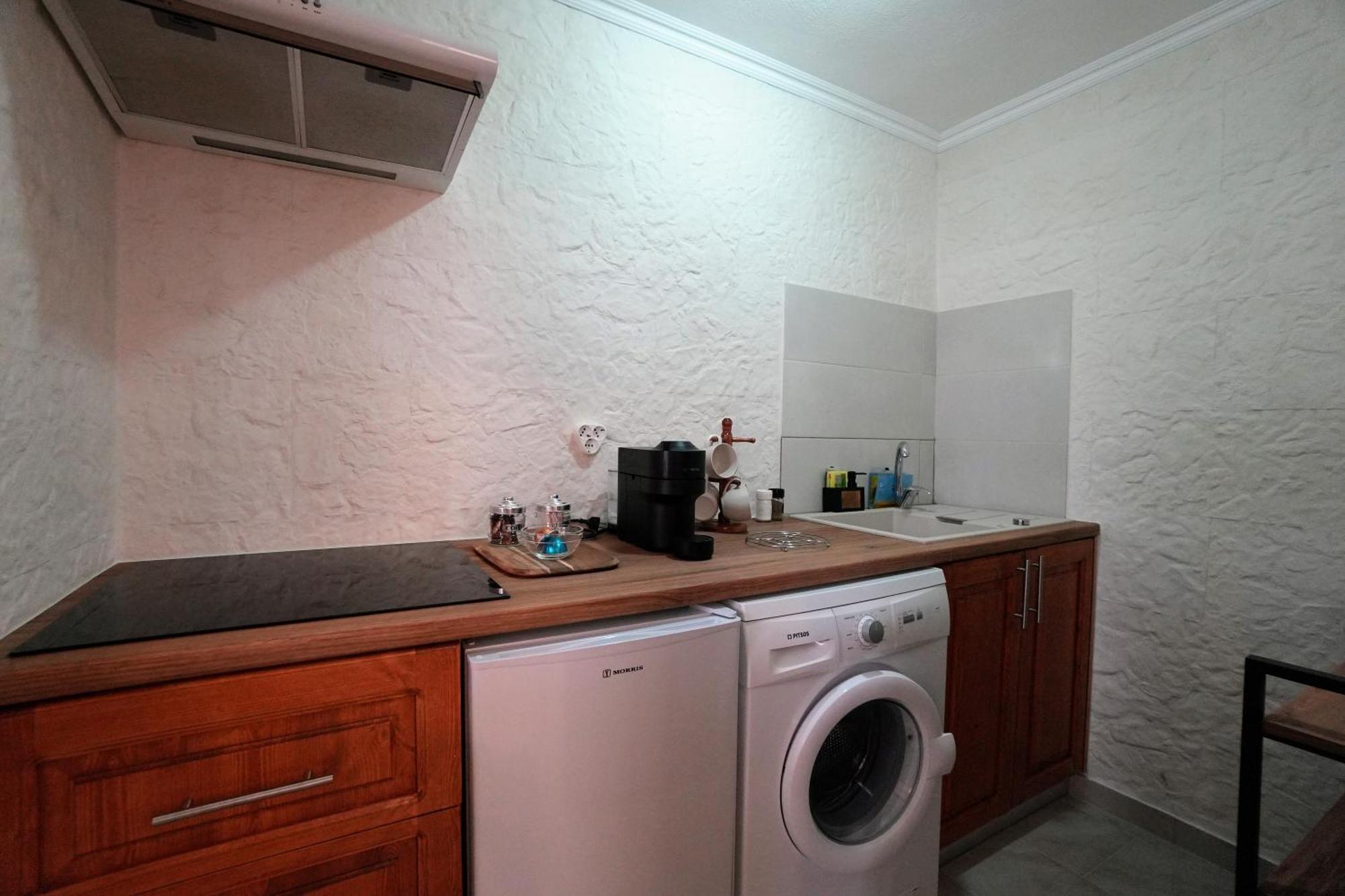 Stone Living Symi Central Apartments المظهر الخارجي الصورة